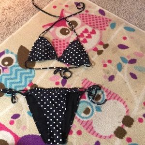 Black and white Polka dotted bikini 👙